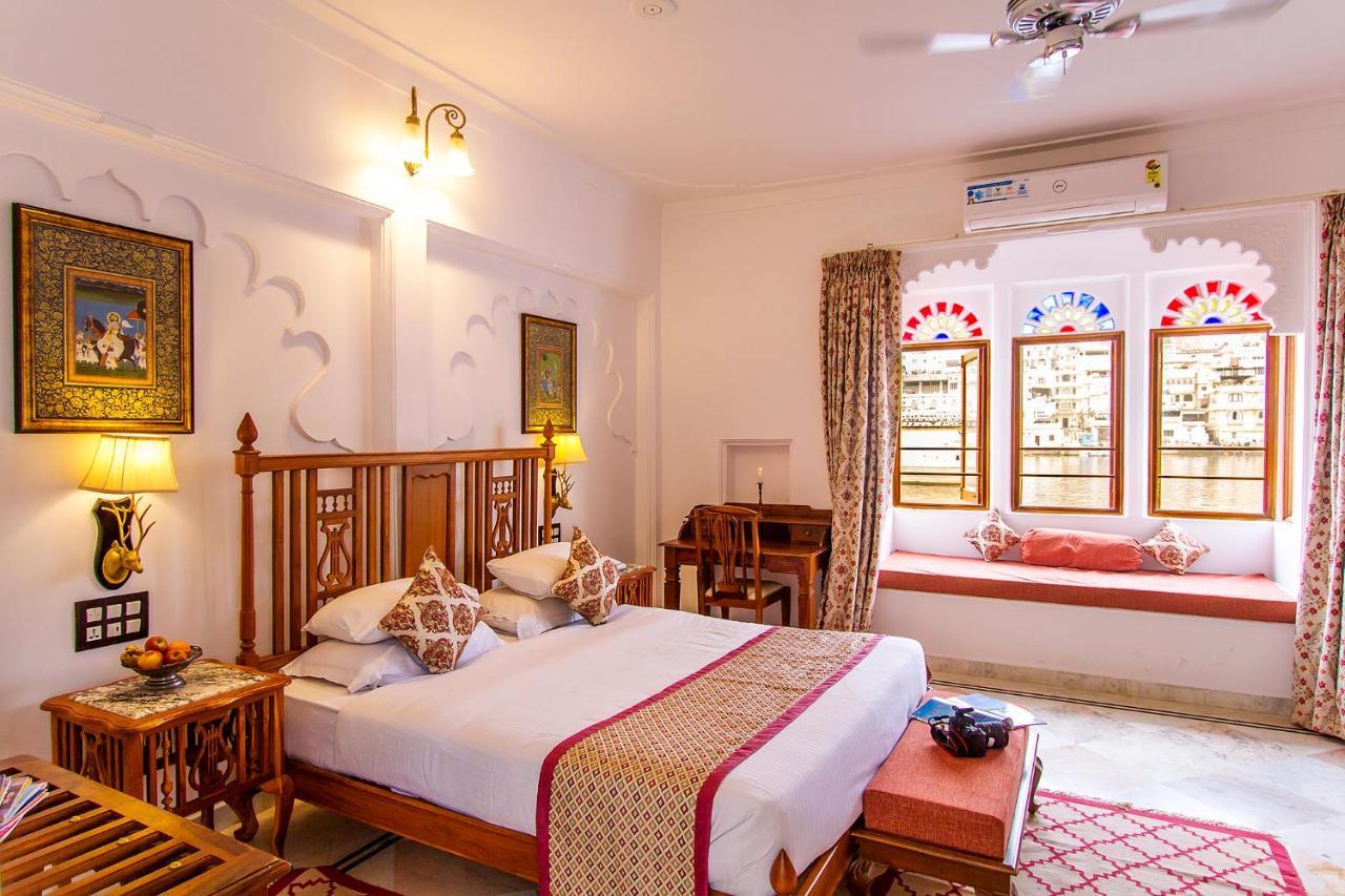 Amet Haveli - A Heritage Hotel Удайпур Екстериор снимка