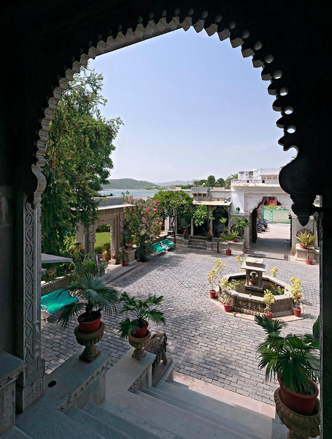 Amet Haveli - A Heritage Hotel Удайпур Екстериор снимка