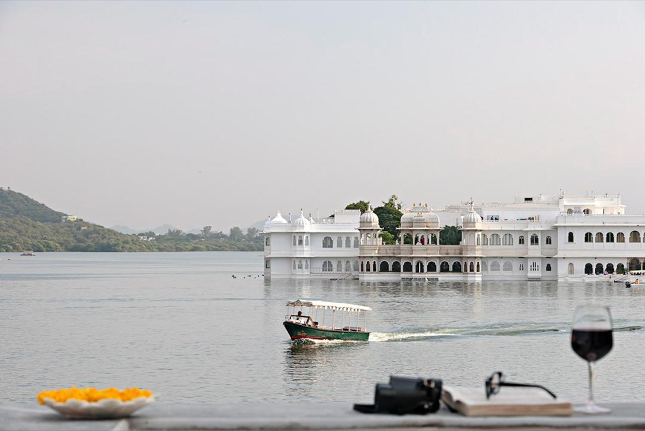 Amet Haveli - A Heritage Hotel Удайпур Екстериор снимка