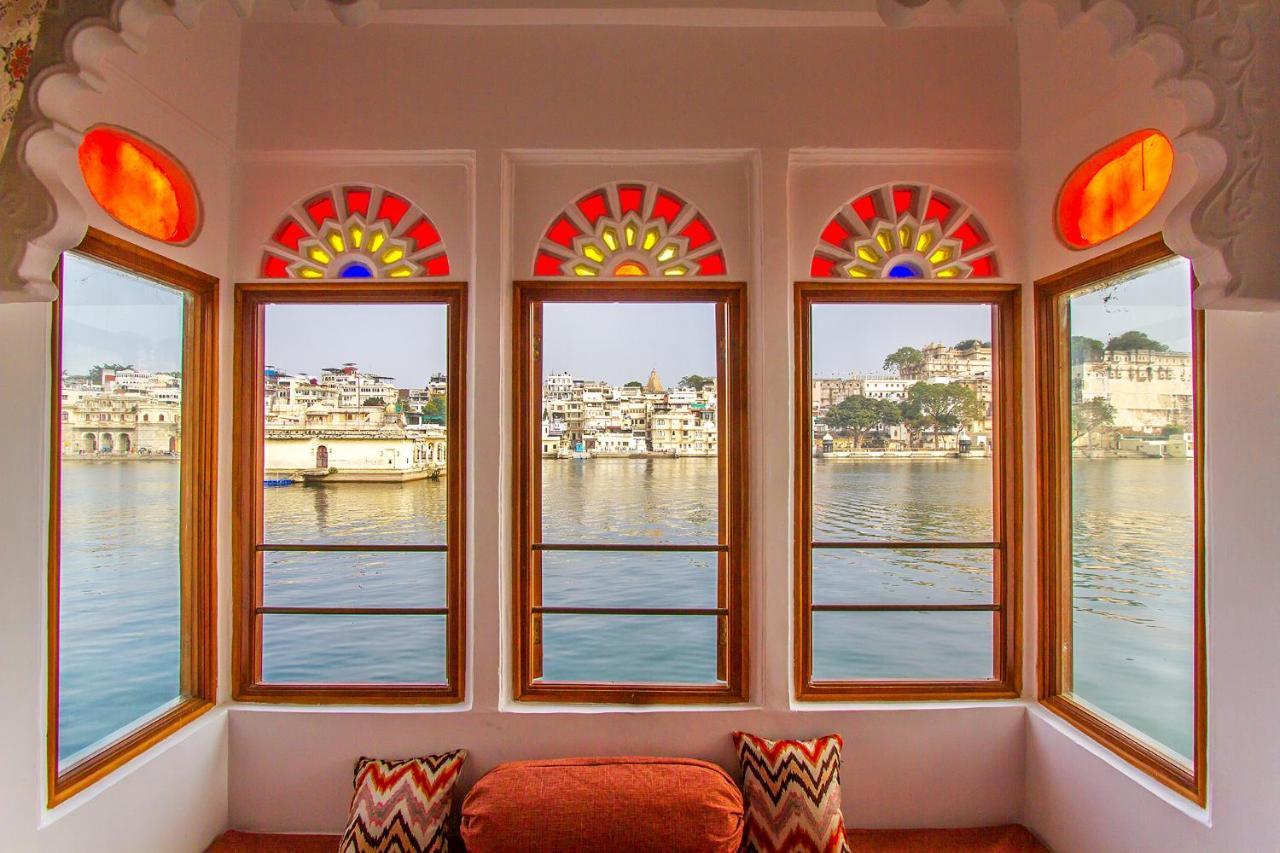 Amet Haveli - A Heritage Hotel Удайпур Екстериор снимка