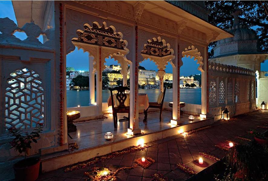 Amet Haveli - A Heritage Hotel Удайпур Екстериор снимка